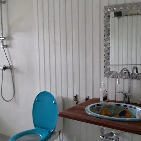 Villa Strandgarden Pa Skaro Med Faerge Fra Svendborg *